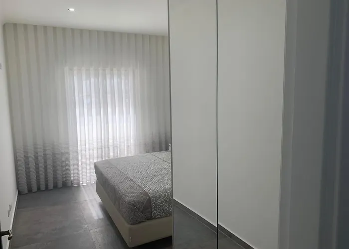 Quebra-mar 3 * נאזרה